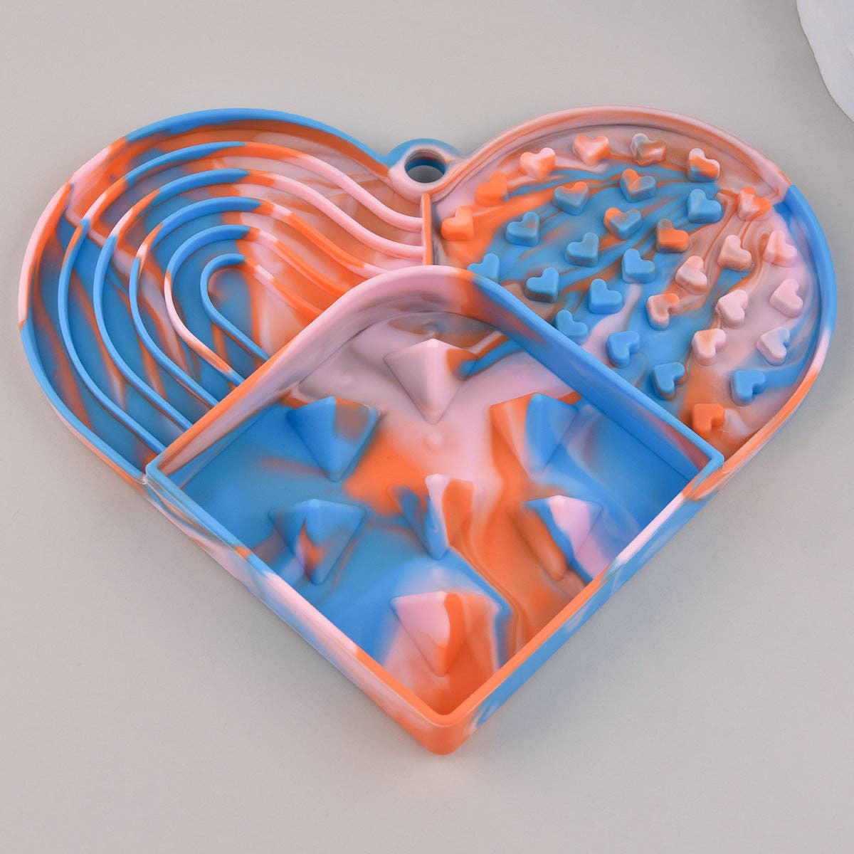Tapis de léchage en forme de cœur